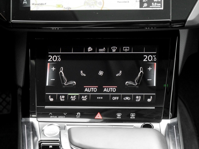 Audi  e-tron 55