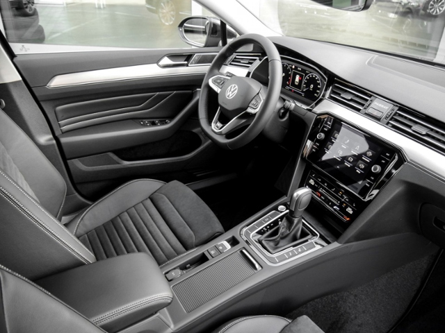 VW  Passat Variant