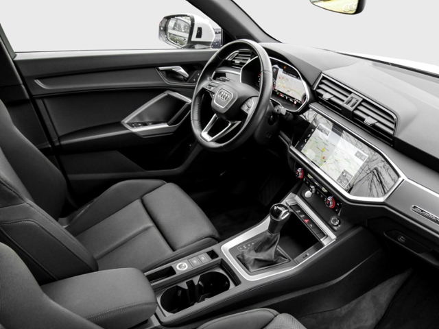 Audi  Q3 advanced