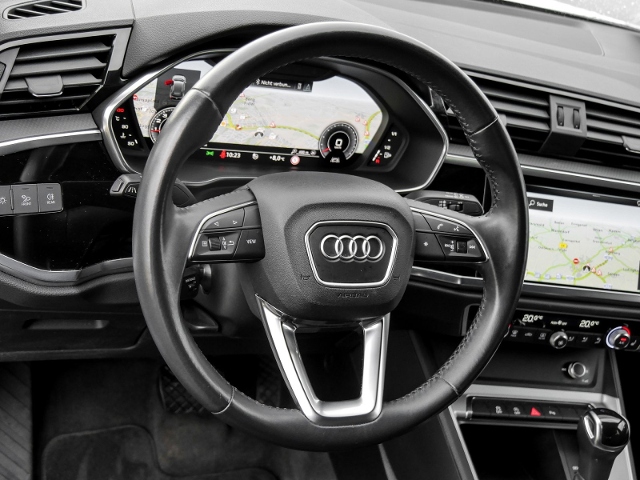 Audi  Q3 advanced