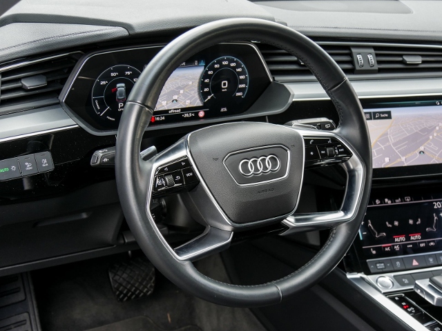 Audi  e-tron advanced