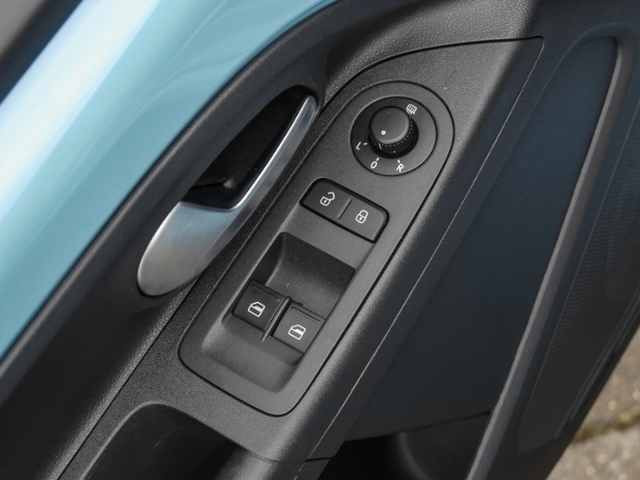 VW  e-up! SHZ/GRA/RearView/CCS/Bluetooth/Climatronic