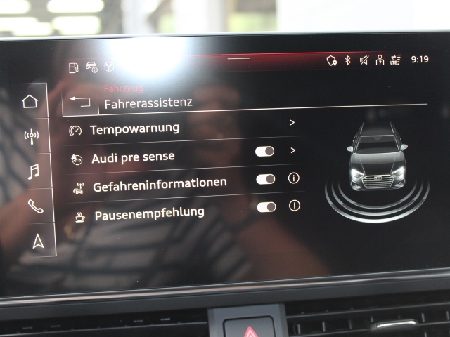 Audi A4 Avant 40 2.0 TFSI S-line LED/NAVI/RFK/19ZOLL