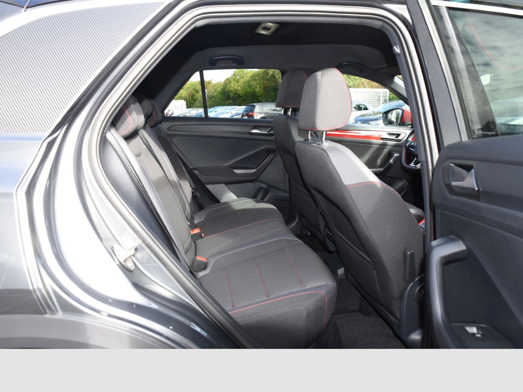 VW T-ROC Sport 1.5 TSI BeatsAudio LED ACC Navi