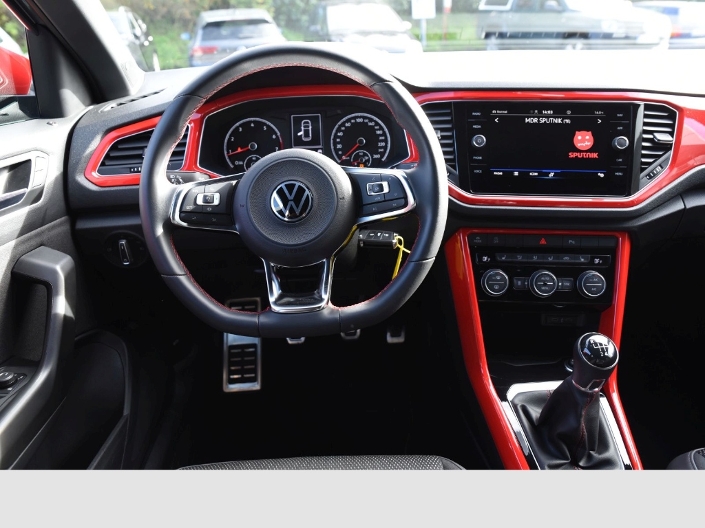 VW T-ROC Sport 1.5 TSI BeatsAudio LED ACC Navi