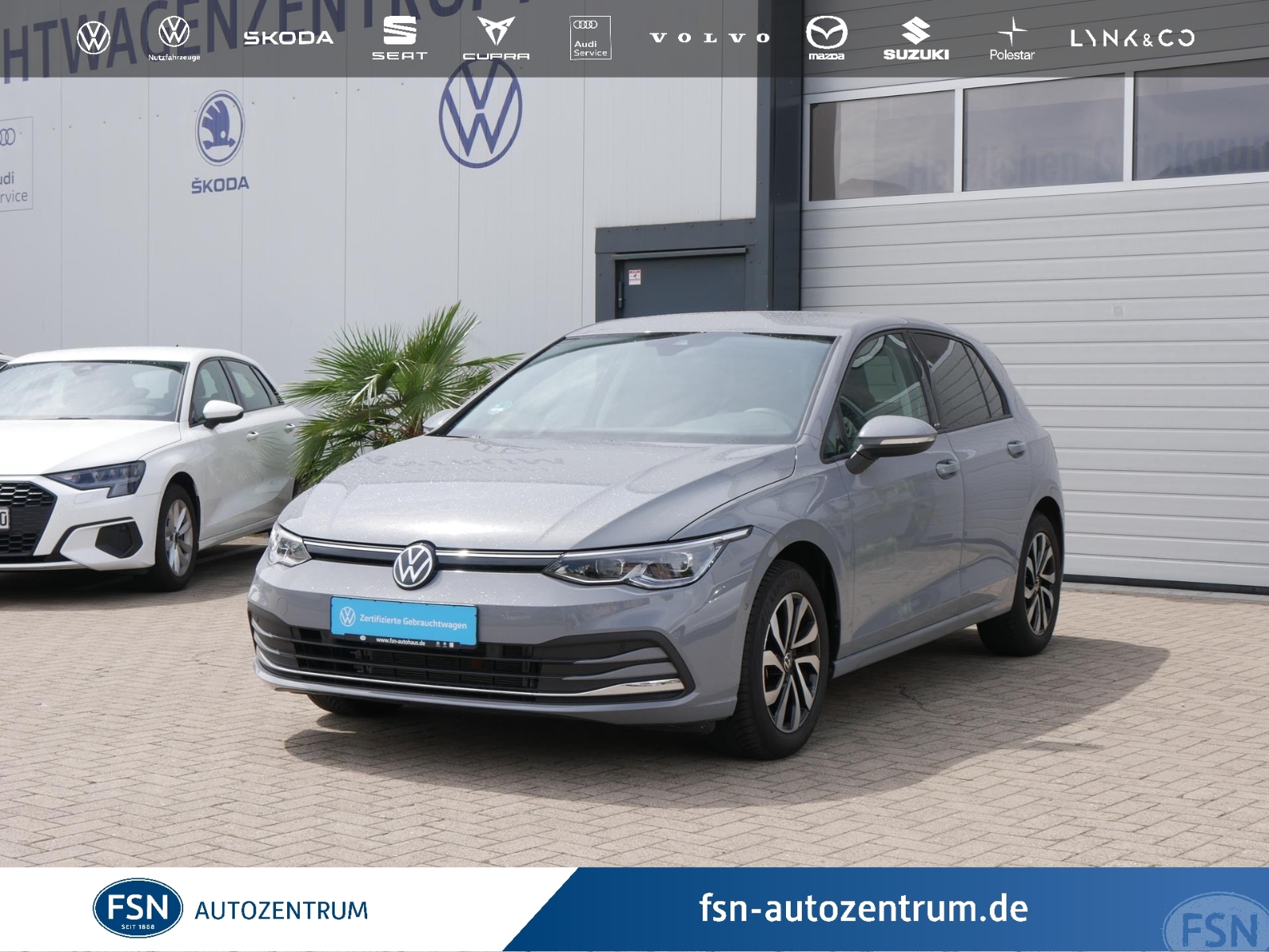 Eyecatcher Fahrzeug VW Golf VIII Life 1.5 eTSI DSG AHK NAVI ACC AID SITZHZG MATRIX-LED RFK MFL PDC LMF CLIMA