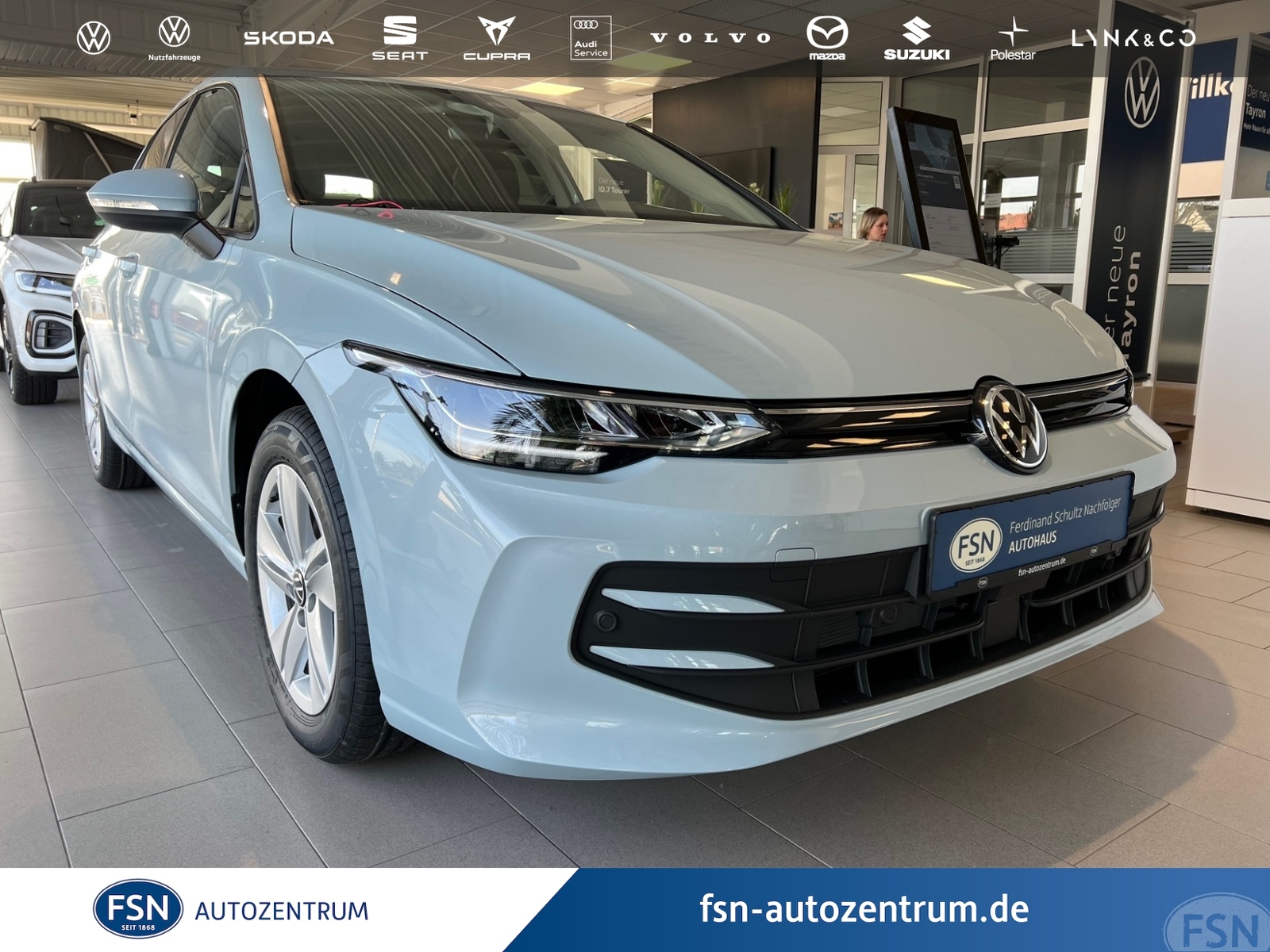 Eyecatcher Fahrzeug VW Golf Life 1,5 l TSI SZHG LED APP CONNECT