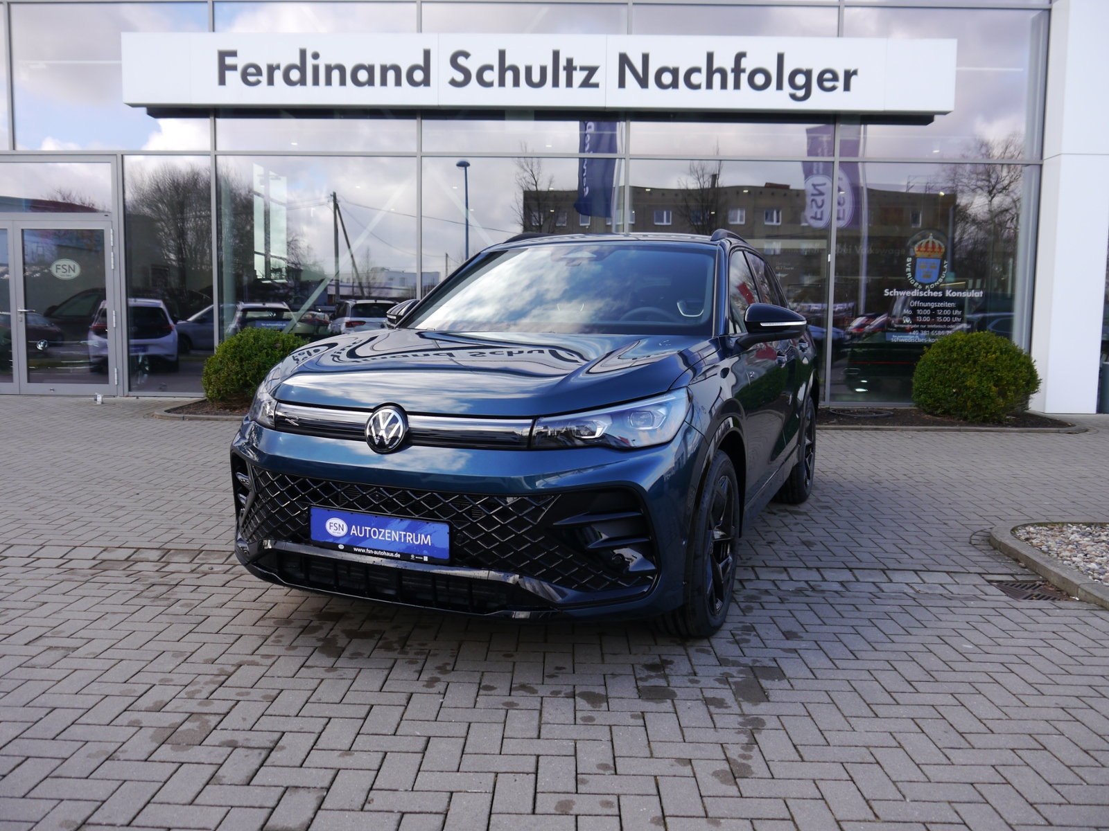 Eyecatcher Fahrzeug VW Tiguan R-Line  2.0l TDI 7-Gang-DSG+RFK+NAVI+AHK