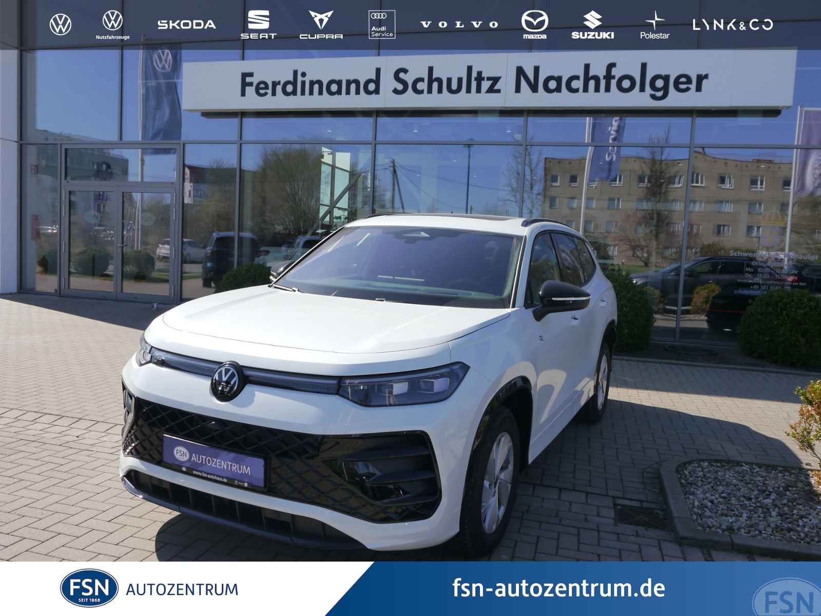 Eyecatcher Fahrzeug VW Tayron R-Line 2,0 l TDI SCR 4MOTION 142 kW (193 PS) 7-Gang-Doppelkupplungsgetriebe DSG R-Line 2.0l TDI 193PS 4M DSG+AHK+NAVI+AREA