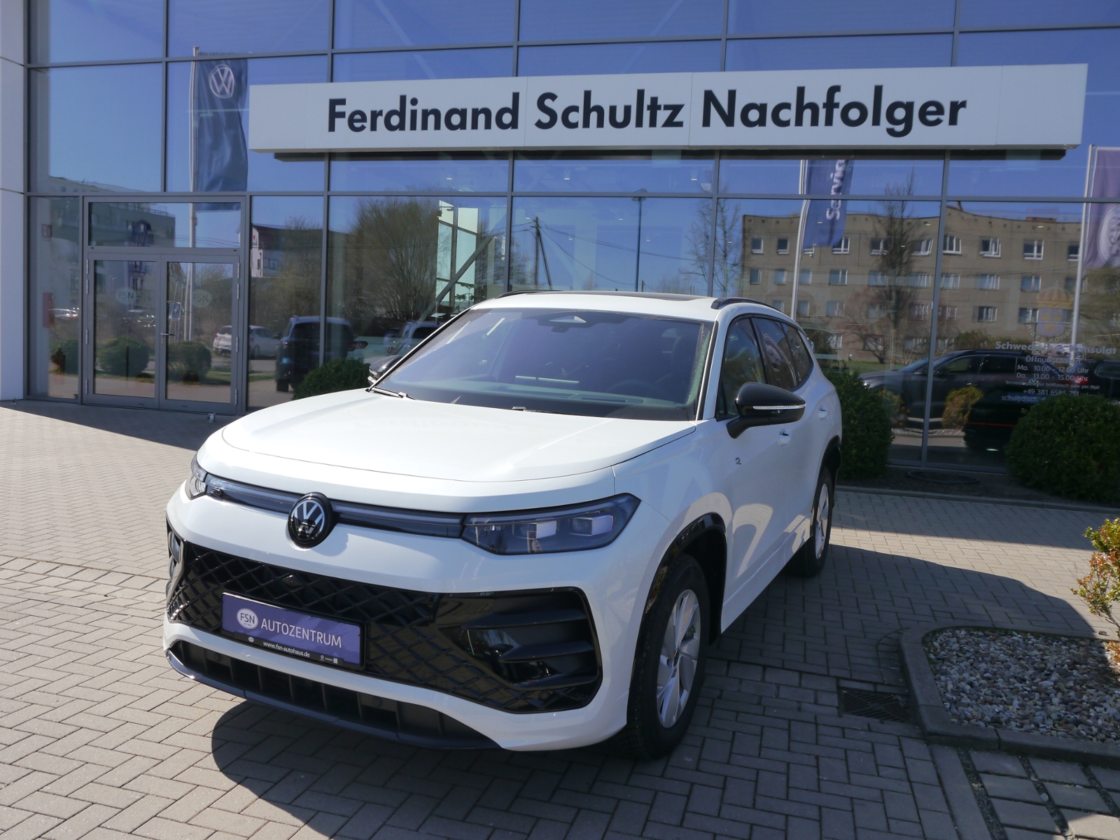 Eyecatcher Fahrzeug VW Tayron R-Line  2.0l TDI 4M DSG+AHK+NAVI+AREA