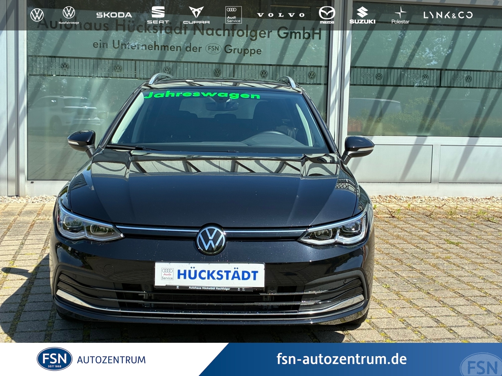Eyecatcher Fahrzeug VW Golf VIII Variant 2.0 TDI Move LED RFK AHZ ACC CLIMA SHZ