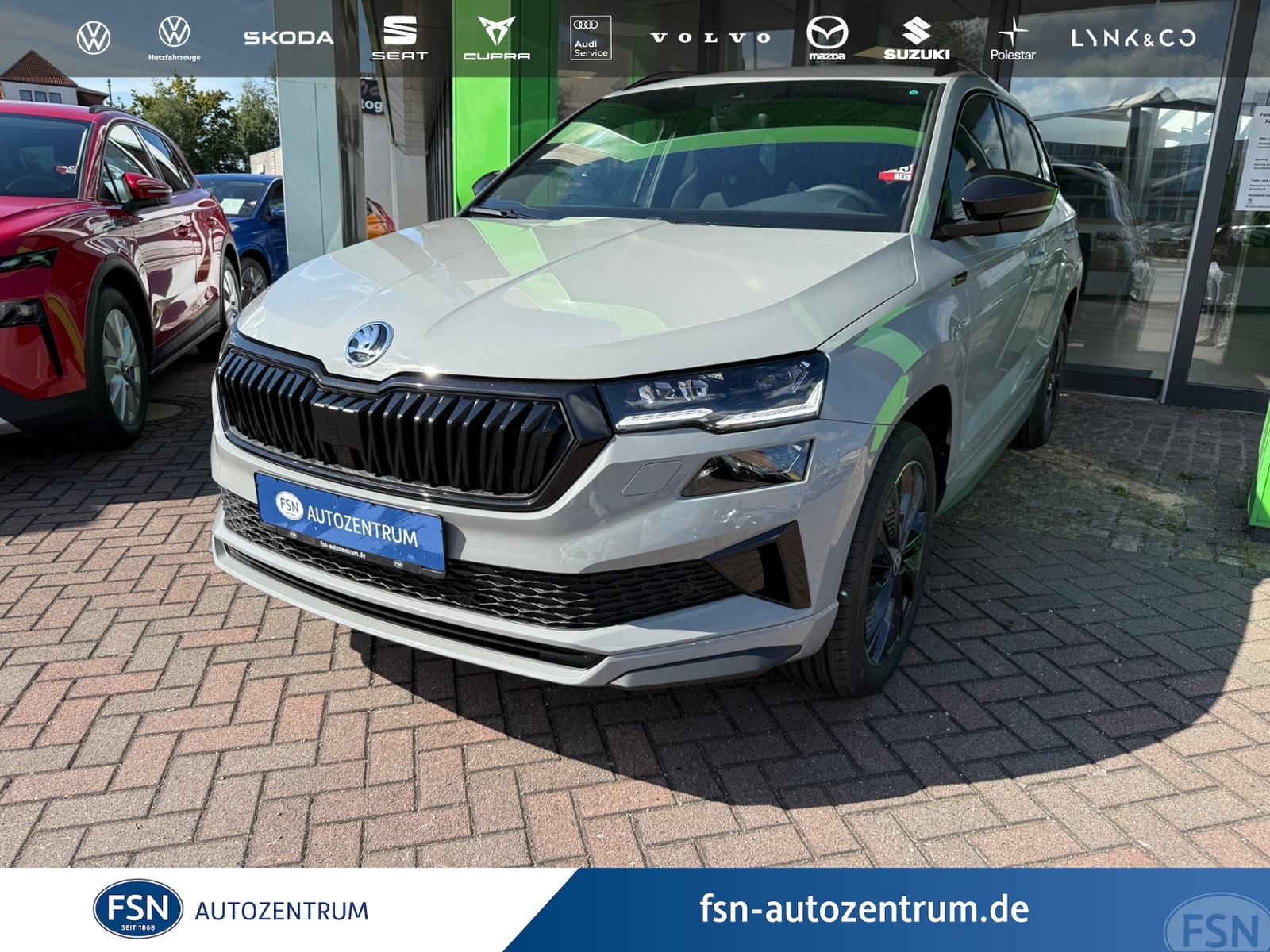 Eyecatcher Fahrzeug Skoda Karoq  Sportline 1.5 TSI 7-Gang-DSG AHK/SHZG/LED-MATRIX/KESSY/DCC/ACC