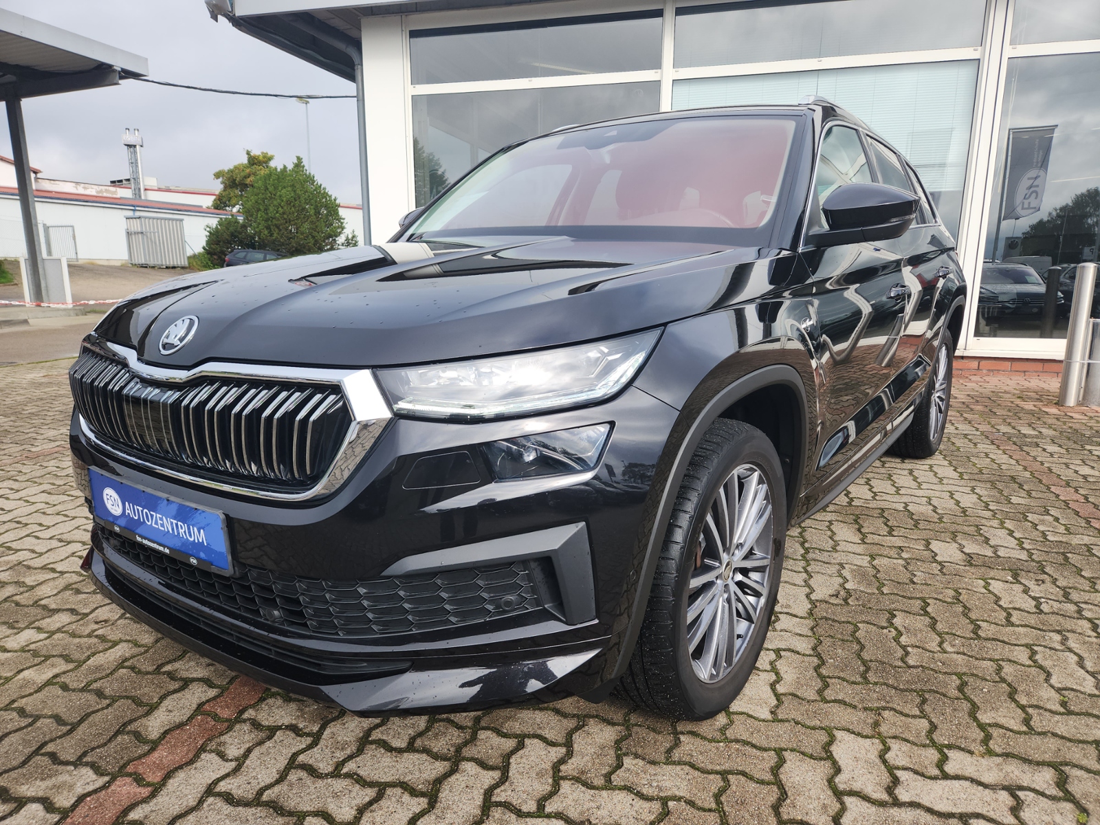 Eyecatcher Fahrzeug Skoda Kodiaq L&K TSI DSG 4x4 Matrix 360° AHK Pano Memory/Massage