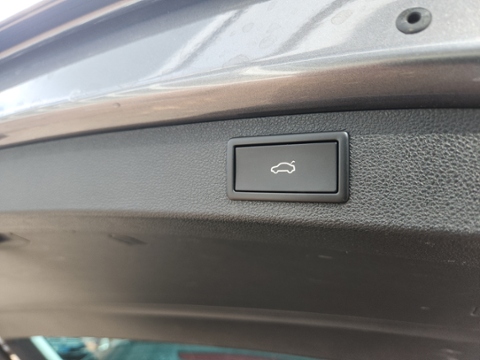 Thumbnail Fahrzeugbild Nummer 14