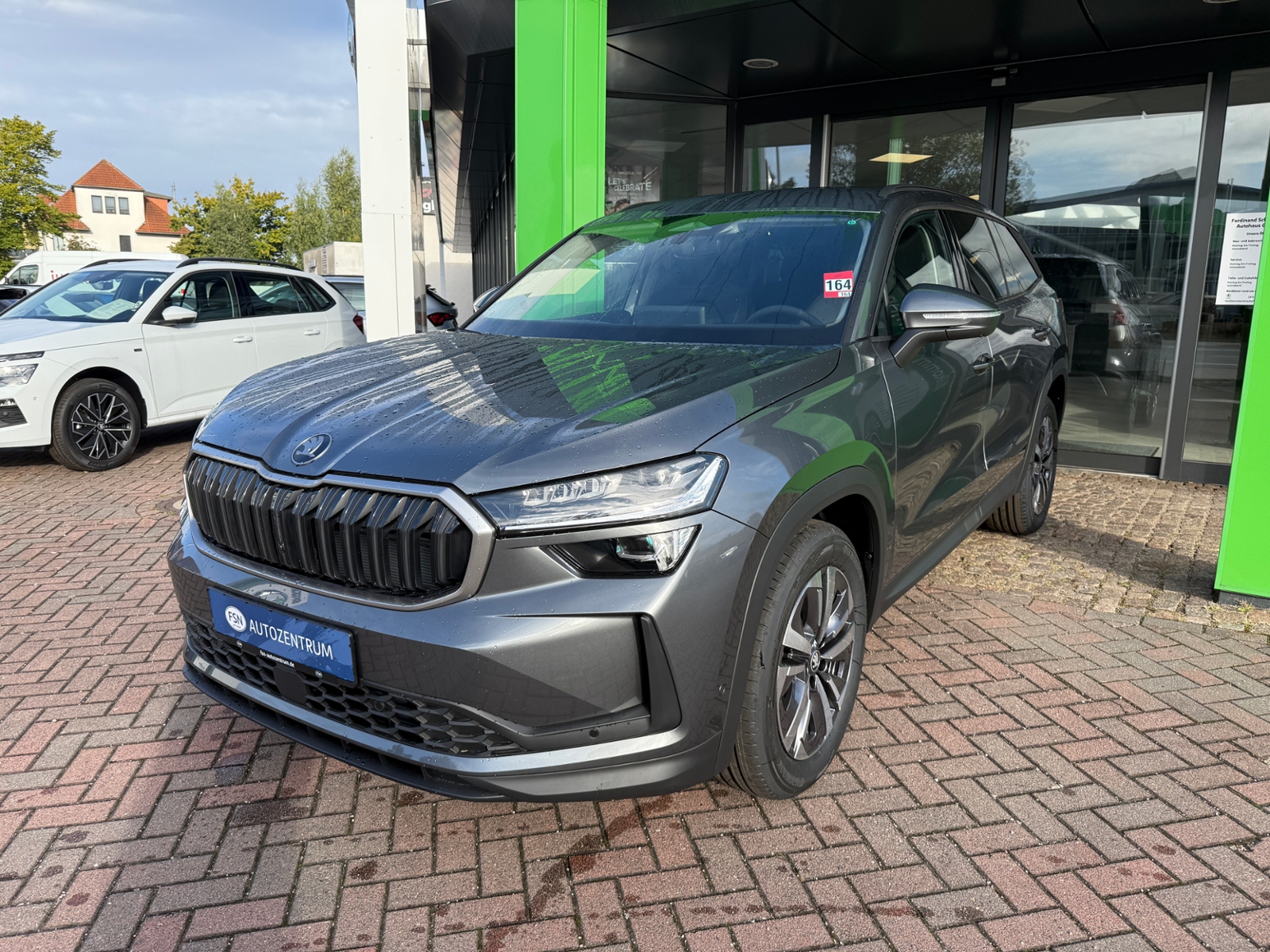 Eyecatcher Fahrzeug Skoda Kodiaq Selection 2.0 TDI 110kW AHK/LED-MATRIX/NAVI/SHZG