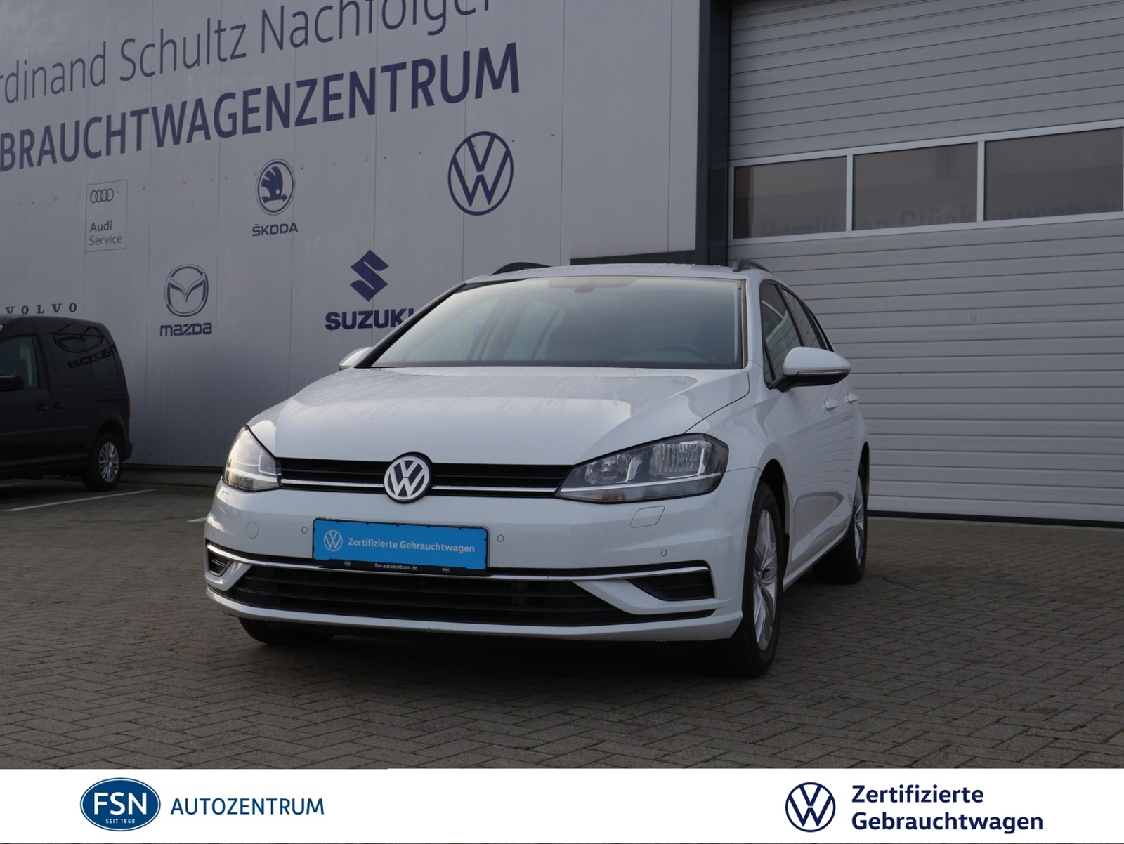 Eyecatcher Fahrzeug VW Golf VII Variant 2.0 TDI Comfortline NAVI ACC STANDHZG RFK SITZHZG MFL APP LMF CLIMA