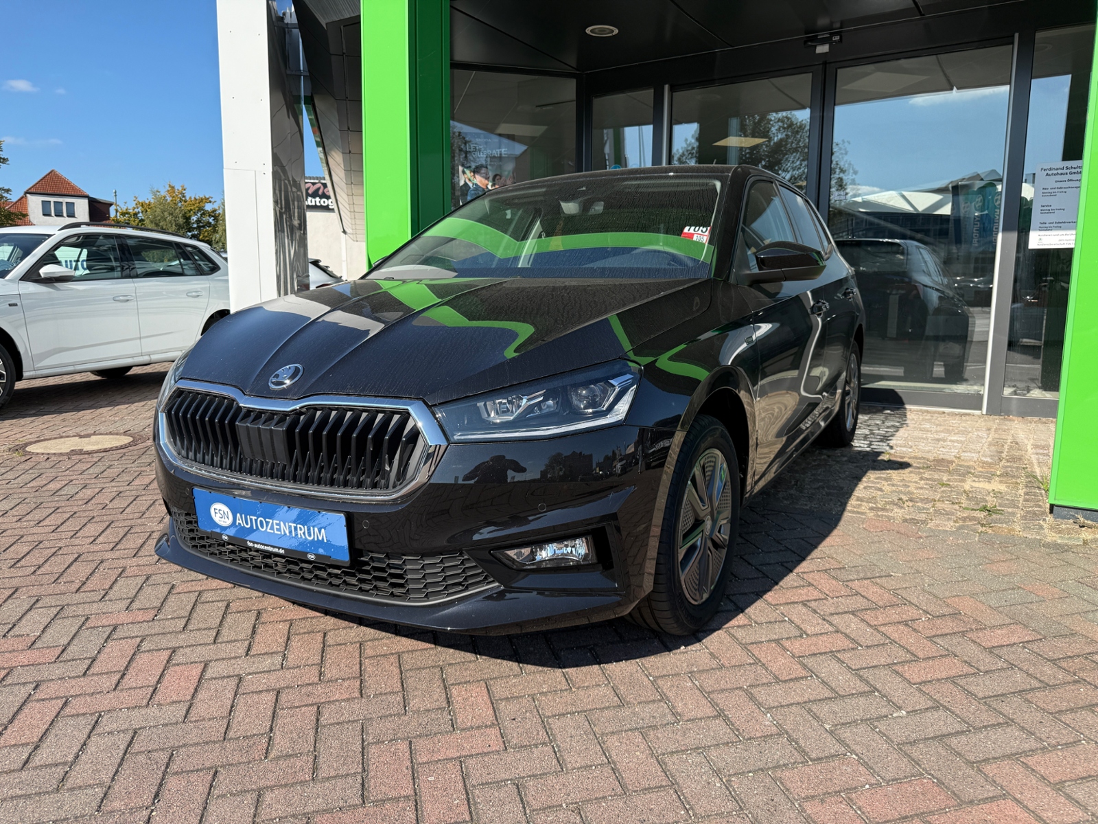 Eyecatcher Fahrzeug Skoda Fabia Tour 1,0 TSI 85 kW 6-Gang-Schaltgetriebe 17"/LED/SHZ/ACC