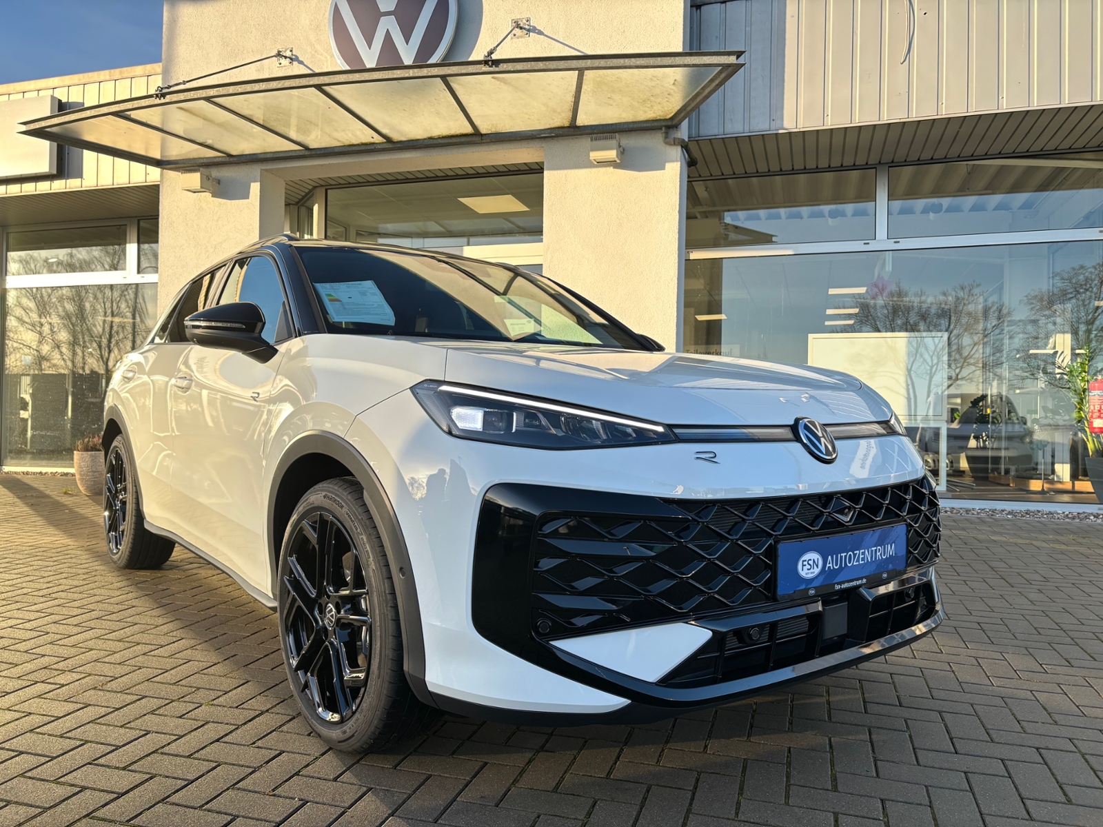 Eyecatcher Fahrzeug VW T-Roc R-Line  Matrix Navi elektr. Heckklappe