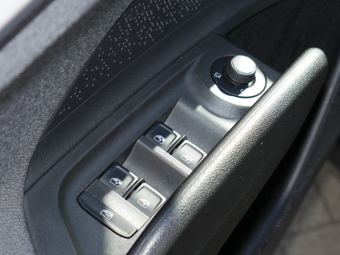 Thumbnail Fahrzeugbild Nummer 9